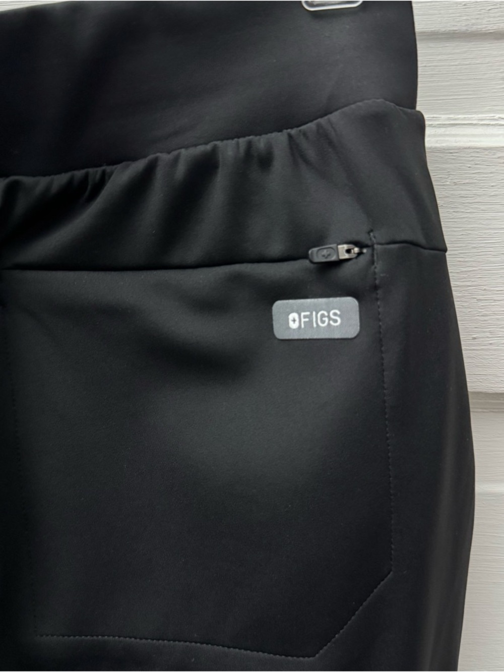 FIGS Black Jogger Scrub Pants Stretch Tapered Medical Small - Picture 6 of 10